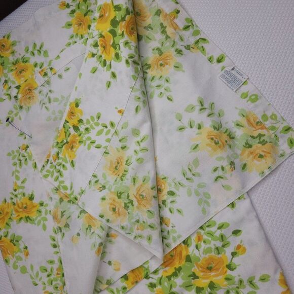 Vintage 70s Stevens Utica Yellow Roses Flat Sheet Twin Size Percale - Picture 4 of 5